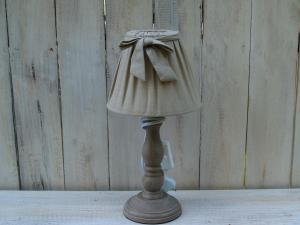 Dřevěná lampička